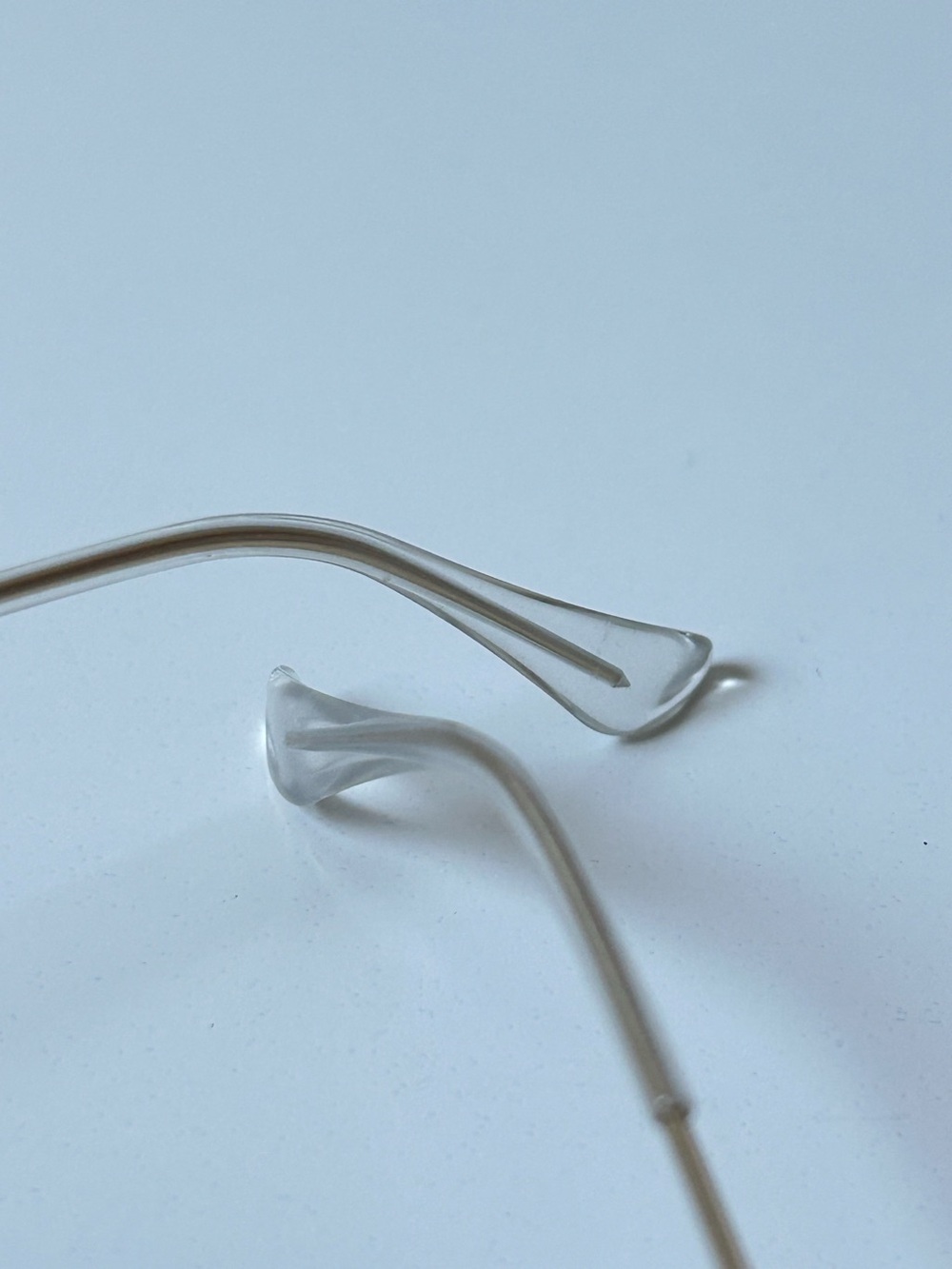 AQS Mirrored Aviator Sunglasses in Gold Finish - Picture 10 of 10